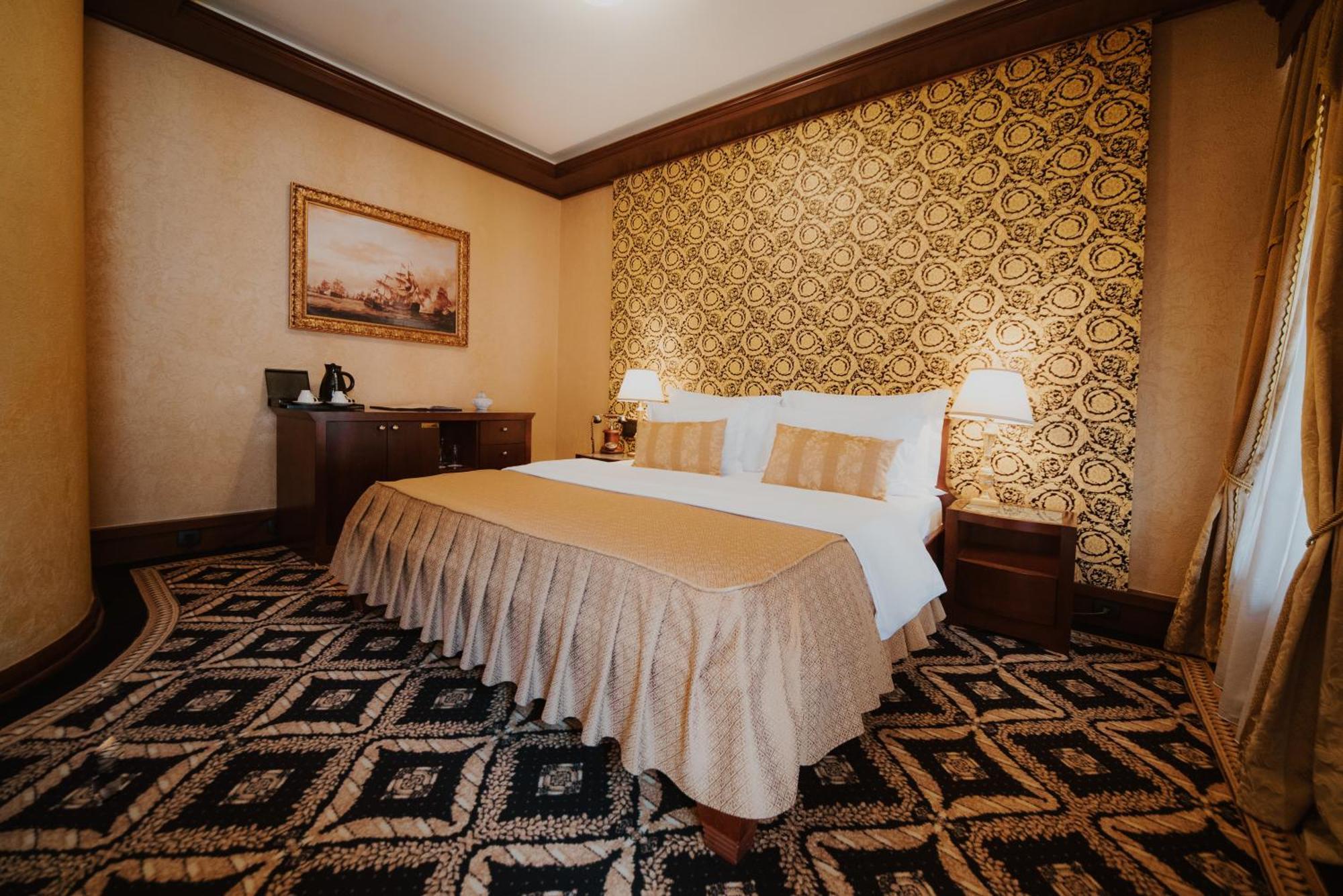 Historic Boutique Hotel Cattaro Bagian luar foto