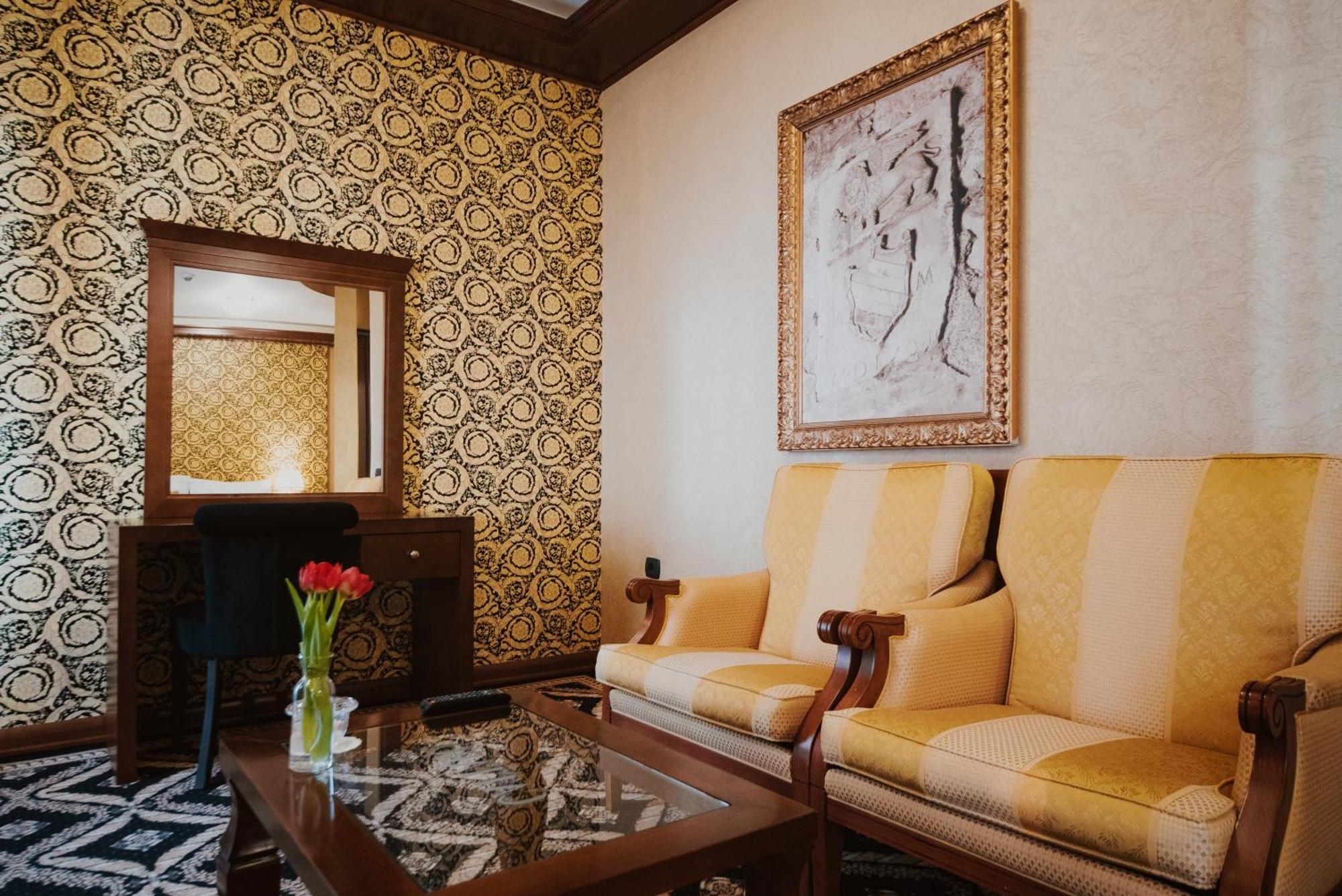 Historic Boutique Hotel Cattaro Bagian luar foto