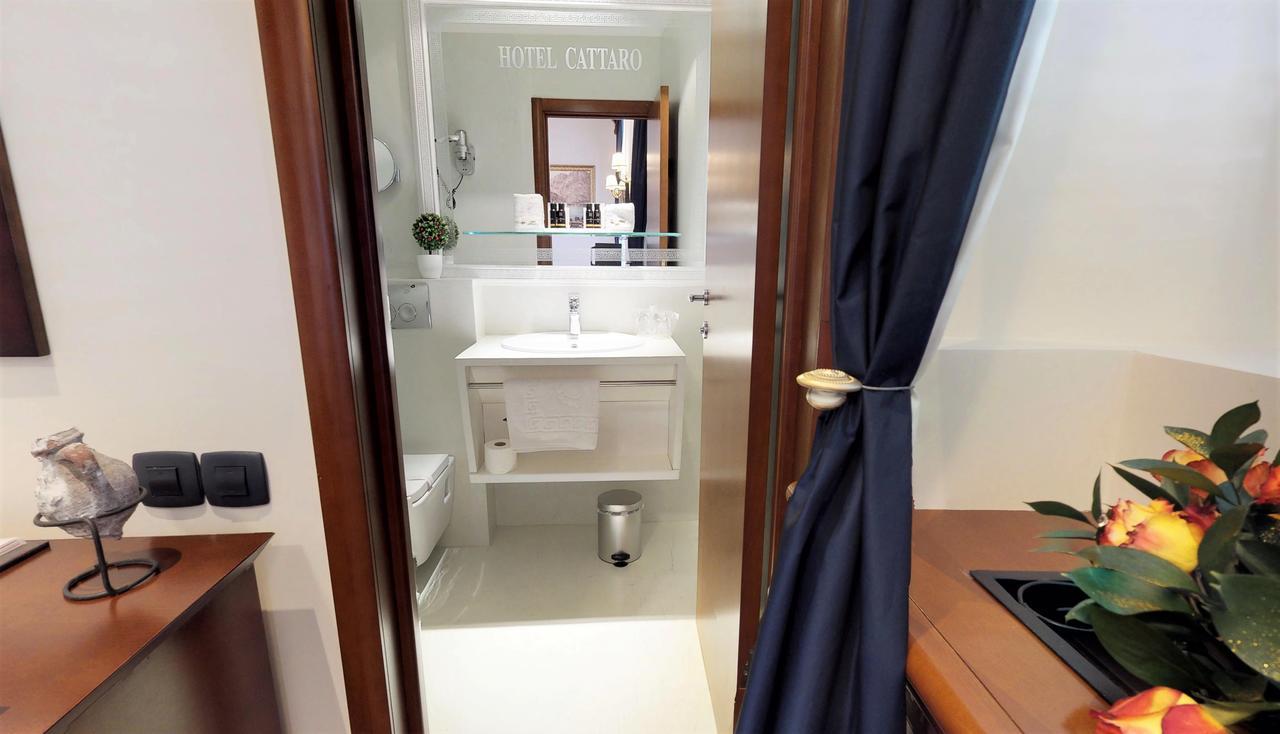 Historic Boutique Hotel Cattaro Bagian luar foto