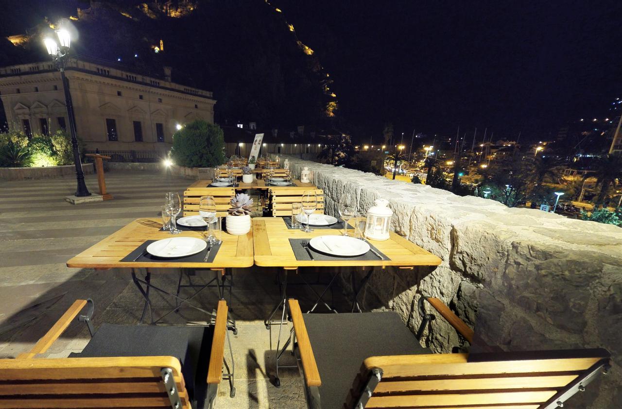 Historic Boutique Hotel Cattaro Bagian luar foto