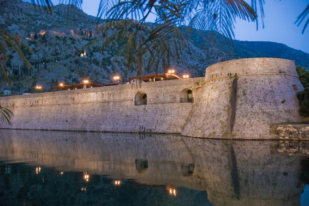 Historic Boutique Hotel Cattaro Bagian luar foto
